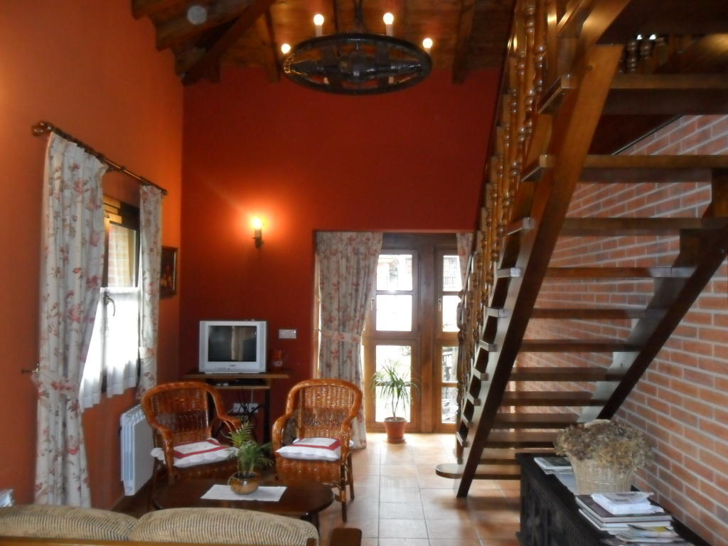 Apartamentos Rurales Los Villares Colunga Rum bild