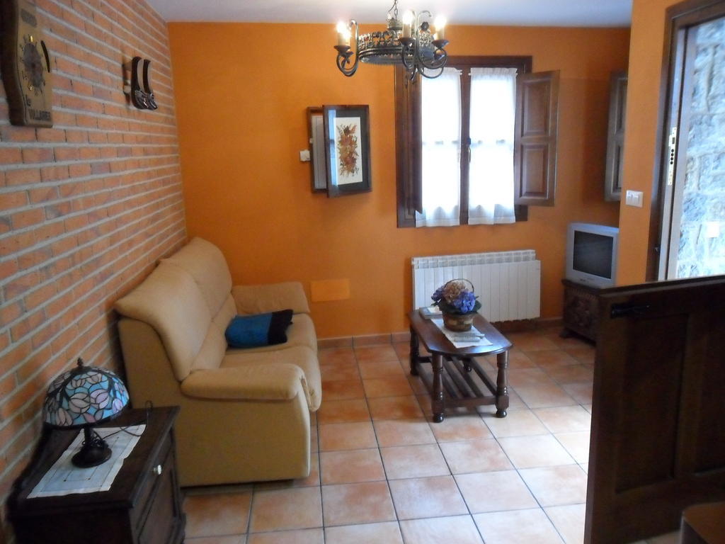 Apartamentos Rurales Los Villares Colunga Rum bild